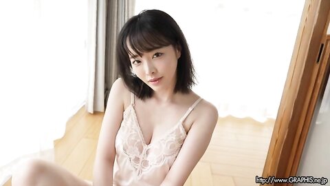 Graphis Gals – Tsubaki Sannomiya 三宮つばき Passionate Gaze Clip 3