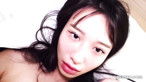 FC2 JAV 31 (Creampie for a natural beauty with actress-like looks)