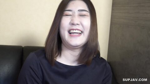 4757984 [初回限定特別価格！]**pzzyxqx*z* 「あーーー！！だめっだめっだめーー」と叫びながら連続大量潮吹きでびしょびしょになってしまう22歳ムッチリ美尻JD。経験人数少ない彼女の性的開発ハメ撮り映像。[無・中出し]