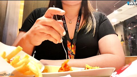 Cute Tinder Date Public Cr Blowjob Turned Into Risky Sex Filipina Porn