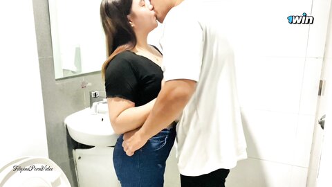 Cute Tinder Date Public Cr Blowjob Turned Into Risky Sex Filipina Porn