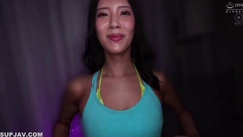 The girl with long, hot legs who trains muscles contacts me on Instagram (NPJS-088)