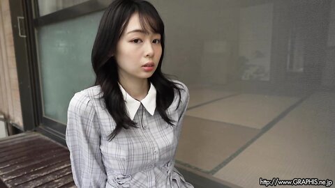 Graphis Gals – Ami Tokita 時田亜美 With A Smile Clip 1