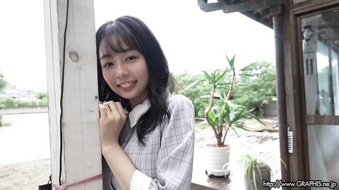 Graphis Gals – Ami Tokita 時田亜美 With A Smile Clip 1