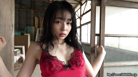 Graphis Gals – Ami Tokita 時田亜美 With A Smile Clip 3