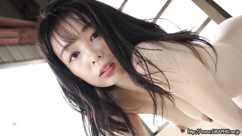 Graphis Gals – Ami Tokita 時田亜美 With A Smile Clip 4