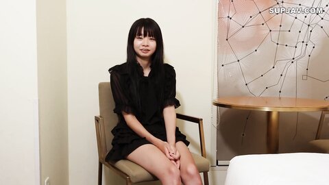 4761757 Exclusive50% OFF![990pts until 10\7]**yqqpnoosn [First time shooting]19sai beauty specialist. She has a small and sensitive body and is embarrassed in front of the camera, but she spasms with pleasure